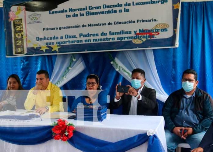 MINED entrega diplomas a 350 maestros de educación primaria en Siuna