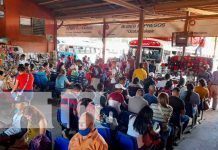 Familias se trasladan a sus lugares de origen para celebrar la navidad