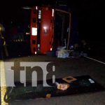 Un Muerto y un lesionado grave en vuelco de un camión en Acoyapa, Chontales Un Muerto y un lesionado grave en vuelco de un camión en Acoyapa, Chontales