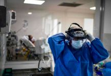 La variante ómicron se multiplica 70 veces más rápido en los bronquios