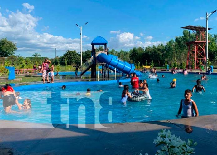 Familias de Chichigalpa disfrutan de sus vacaciones en Parque Sandino