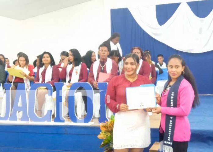 Graduación del Tecnológico Héroes y Mártires de Bilwi