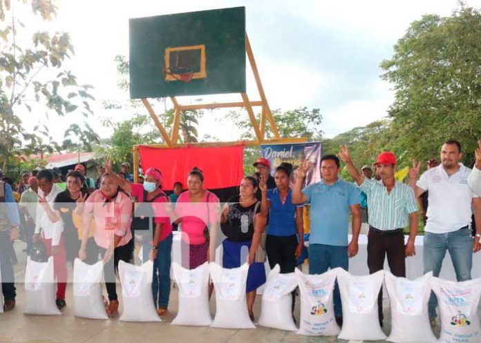 Entregan 1,700 bonos de semilla de frijol a productores de Siuna