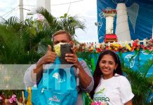 Jóvenes regalan árboles de madroño en Managua Jóvenes regalan árboles de madroño en Managua