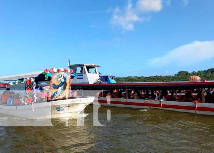 Celebran purísima acuática en las aguas del Lago Cocibolca en San Carlos