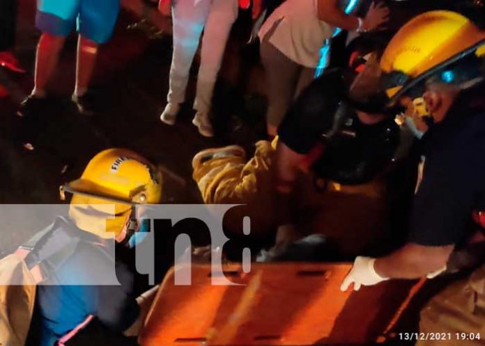 8.2 Mototaxi le pasa encima a un joven de Jinotepe