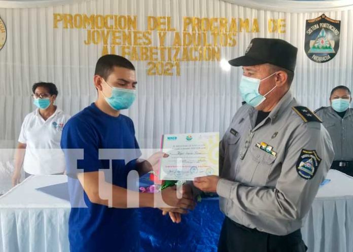 Reos son alfabetizados en Matagalpa