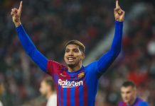 Un Sevilla en inferioridad sobrevive al Barcelona y salva un punto ronald, araujo, barcelona, laliga,