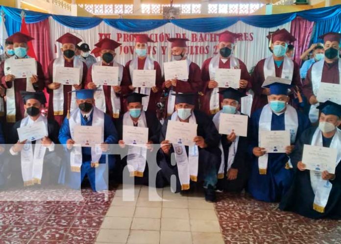 Privados de libertad del Sistema Penitenciario de Granada recibieron sus diplomas de bachiller