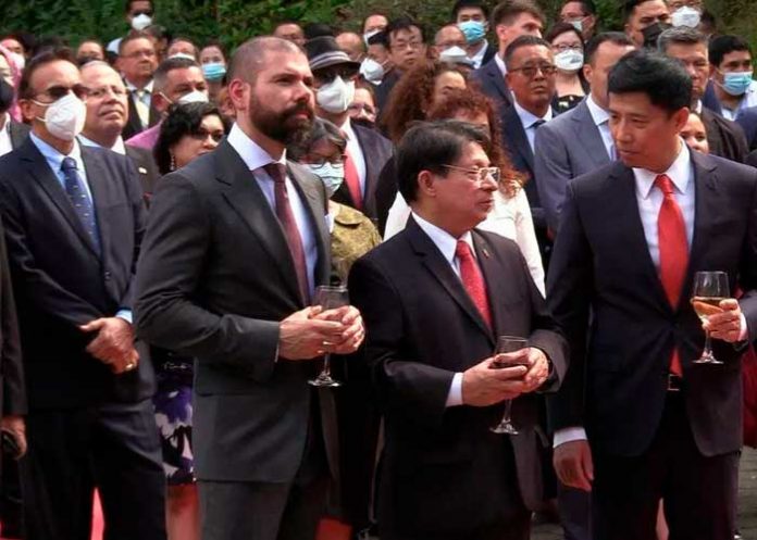 República Popular China durante la reapertura su Embajada en nuestro País