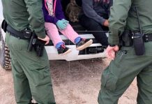 Madre abandona a niño entre la frontera México-EE.UU. ¡ya lo encontraron! Madre abandona a niño entre la frontera México-EE.UU. ¡ya lo encontraron!
