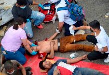 ¡No cierres los ojos!: Súplica de un migrante tras el accidente en México