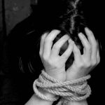 Mujer estuvo secuestrada con su hija por hombre que conoció en Facebook Mujer estuvo secuestrada con su hija por hombre que conoció en Facebook en Argentina