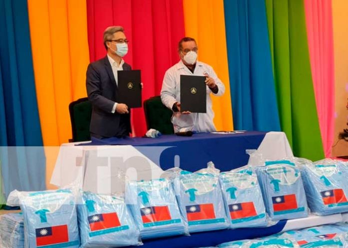 Batas de aislamiento para personal de salud en Nicaragua