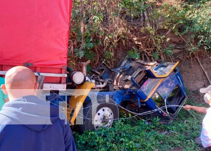boaco2 Camionero se salva de morir en trágico accidente de tránsito en Boaco