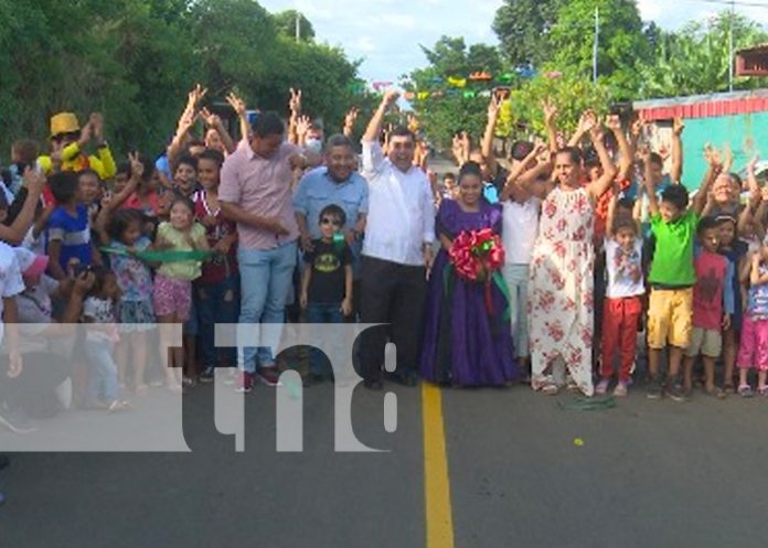 Calles nuevas en barrio de Managua /
