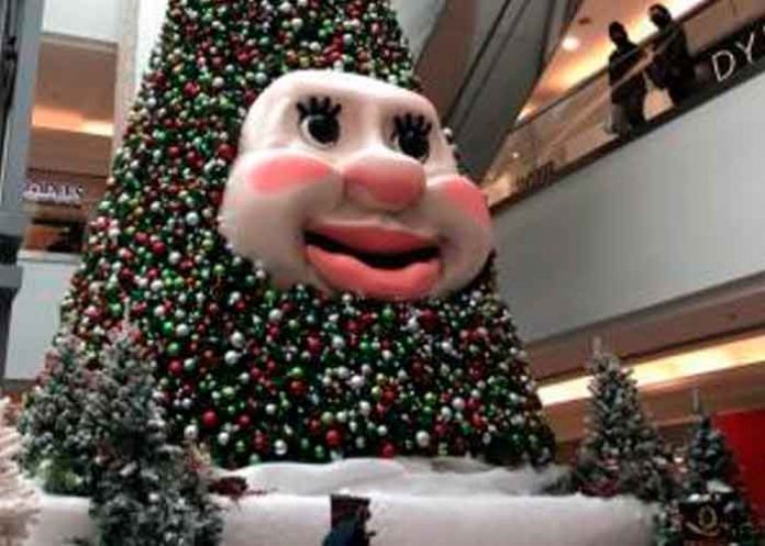 En Canadá está el árbol de Navidad más espeluznante del 2021