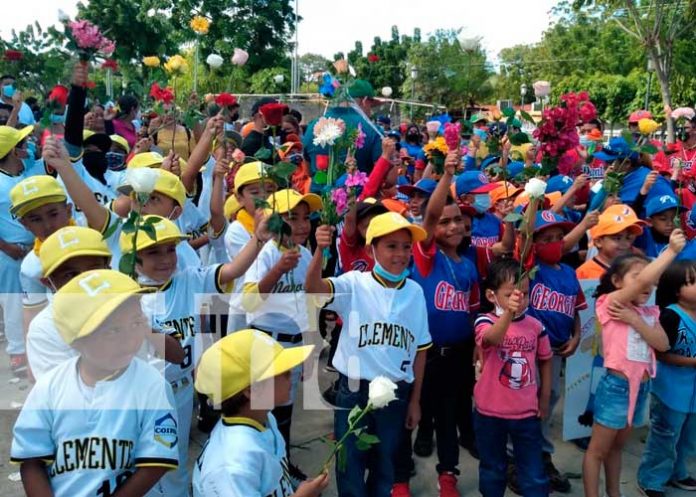 clemente-3 Homenaje a Roberto Clemente en Nicaragua