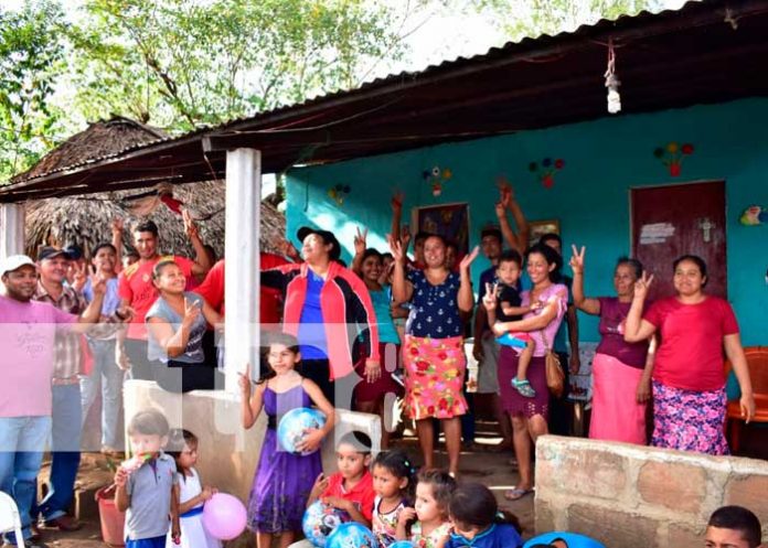 Autoridades de León inauguran energía eléctrica en la comuna de Telica