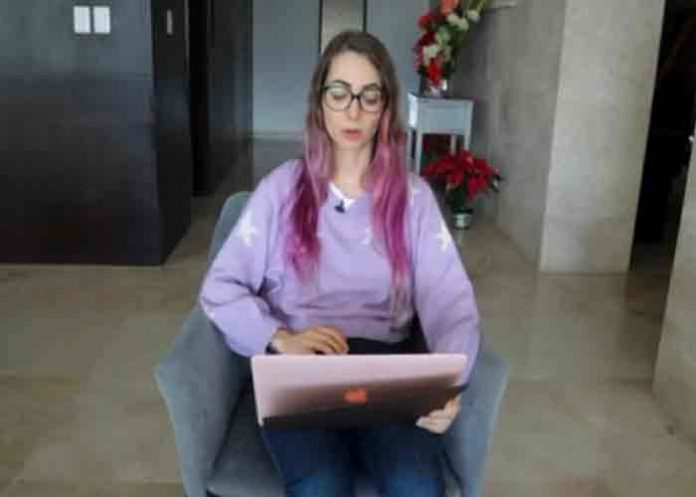 La 'youtuber' mexicana 'YosStop' ofrece disculpas a joven agredida en video