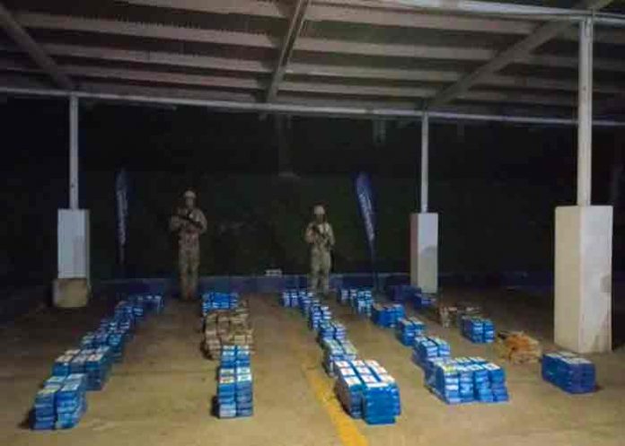 Panamá incauta cerca de una tonelada de droga con destino a Europa