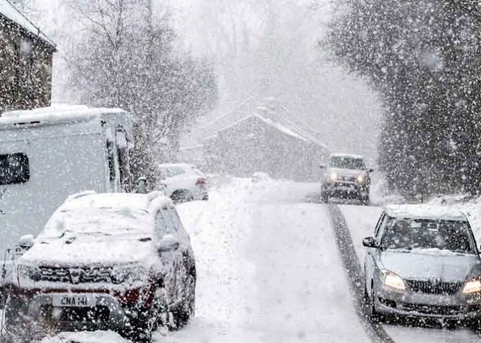 Tormenta en Escocia deja a familias sin electricidad