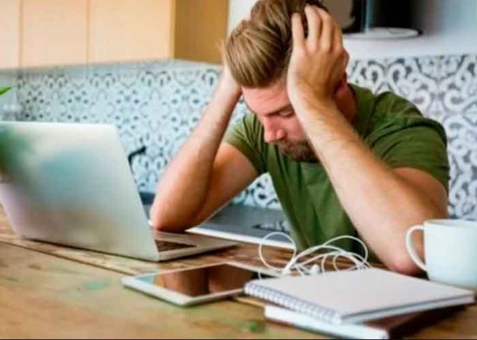 ¡Insólito! Despiden a 900 trabajadores a través de Zoom ¿Por flojos?