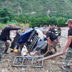 Alud causa una muerte y dejó a más de 100 personas damnificadas en Perú Alud causa una muerte y deja a 100 personas damnificadas en Perú