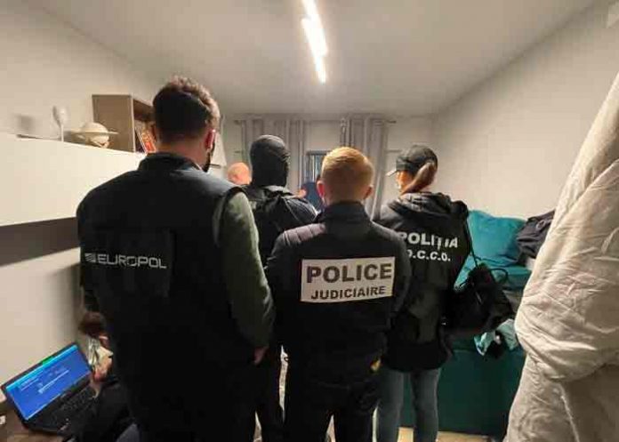 Una operación policial internacional golpea a 