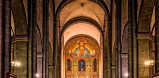Iglesia católica en Francia vende edificio para indemnizar a víctimas de pederastia
