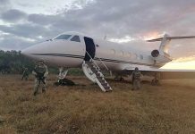 Abandonan avioneta con tonelada de cocaína en frontera de Guatemala