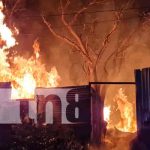 Incendio consume maderería en comarca de la carretera a Masaya Incendio consume maderería en comarca de la carretera a Masaya