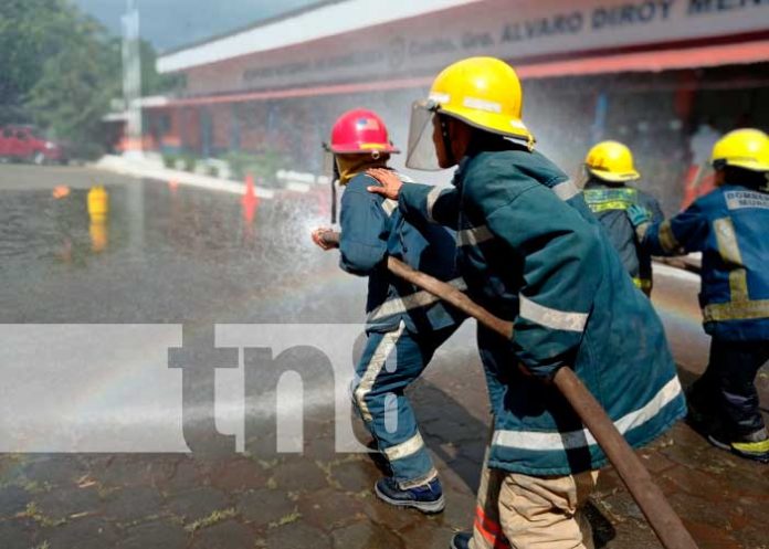 Ejercicios para bomberos de primer ingreso en Nicaragua