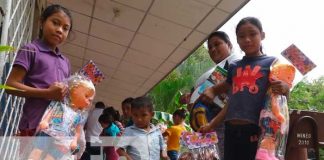 Entrega de juguetes para niños y niñas de Madriz