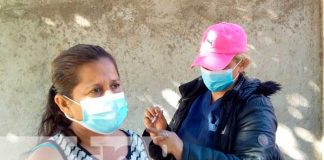 Brigadistas de vacunación en el barrio La Luz, Managua