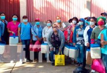 Brigadistas de vacunación en el barrio La Luz, Managua