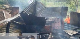 Voraz incendio deja a la intemperie a humilde familia en Matagalpa
