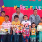 Entrega de juguetes en colegio de Matiguás