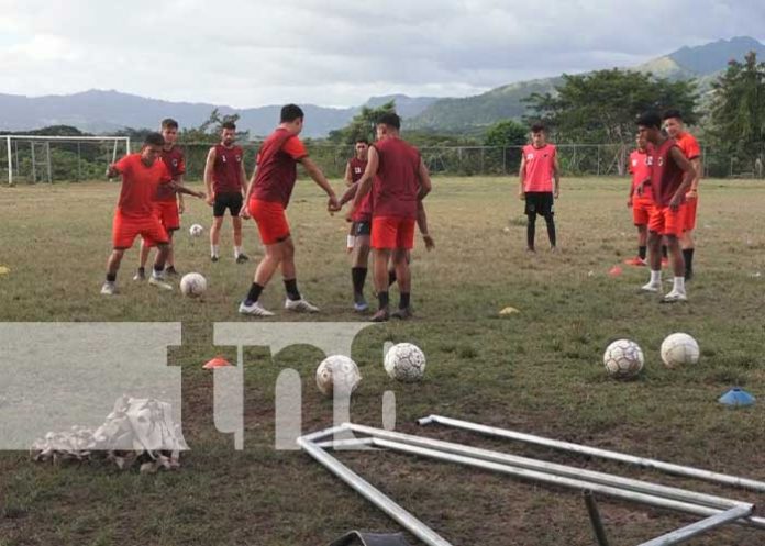 matiguas2 Alcaldía de Matiguás mejora las condiciones del parque de futbol