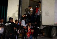 Migrantes narran los horrores de «jugarse la vida» por el sueño americano Migrantes narran los horrores de "jugarse la vida" por el sueño americano