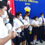 MINED entrega más de 3 mil bonos a estudiantes de Masaya Estudiantes de Masaya reciben bonos por parte del Gobierno