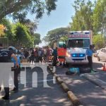 Agente de tránsito muere al ser atropellado por un bus en León Agente de tránsito muere al ser atropellado por un bus en León