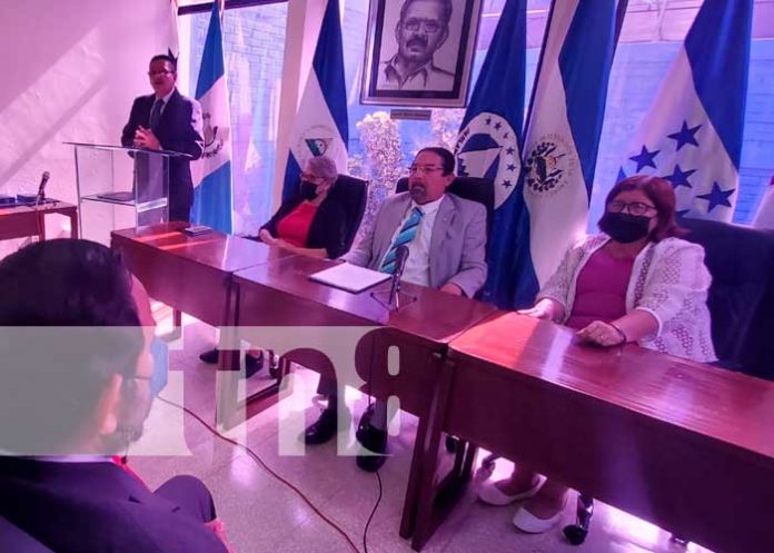 Reconocimiento a diputados del PARLACEN que representan a Nicaragua