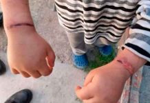 Dos niños eran atados con alambre y torturados por su madre en Argentina Rescatan a dos niños que eran atados y torturados por su madre en Argentina