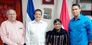 Embajador de Cuba en encuentro con MINED y MINSA