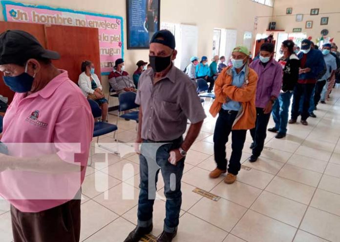 Pago de pensiones en sucursal del INSS en Jinotega