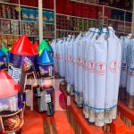 Comerciantes de pólvora en Managua planean «arrasar» ventas para fin de año Comercio de pólvora en puestos de Managua