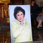 Los restos de Carmen Salinas ya descansan al lado de su hijo Los restos de Carmen Salinas ya descansan al lado de su hijo