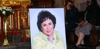 Los restos de Carmen Salinas ya descansan al lado de su hijo