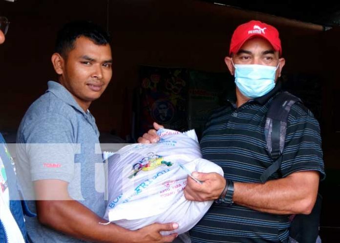 Bonos de frijol para productores en Río Blanco